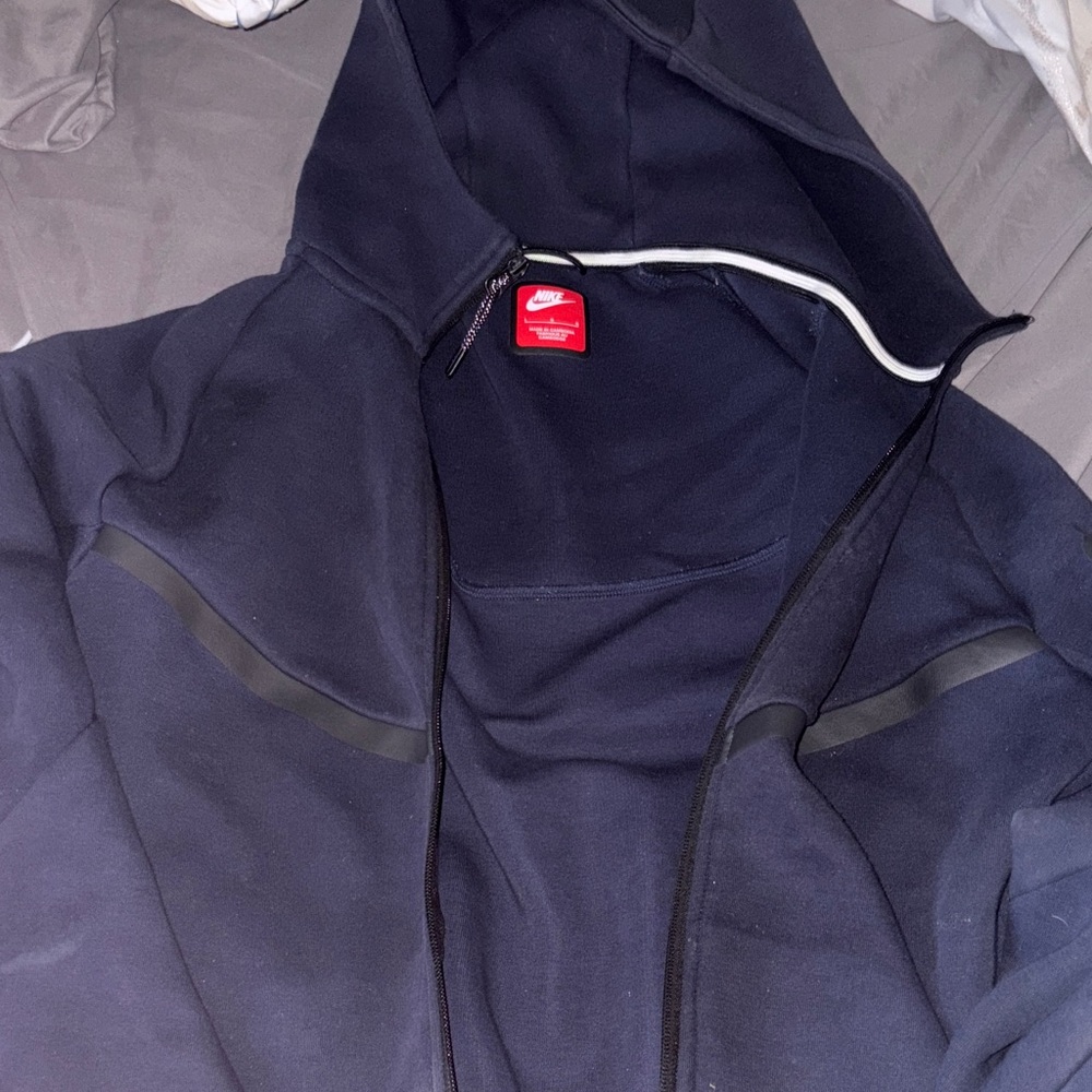 Nike Men's Navy Blue Hooded Jacket
